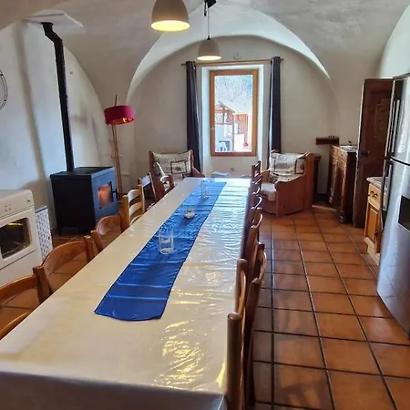 Holiday home Grande Maison Familiale Avec Piscine Chauffee *